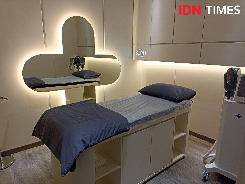 Ruang klinik terbaru Skin+ dan Slim+ ke-44 dan 45 di Gandaria City Mall, Jakarta Selatan. 16 Agustus 2023. (IDN Times/M. Tarmizi Murdianto)