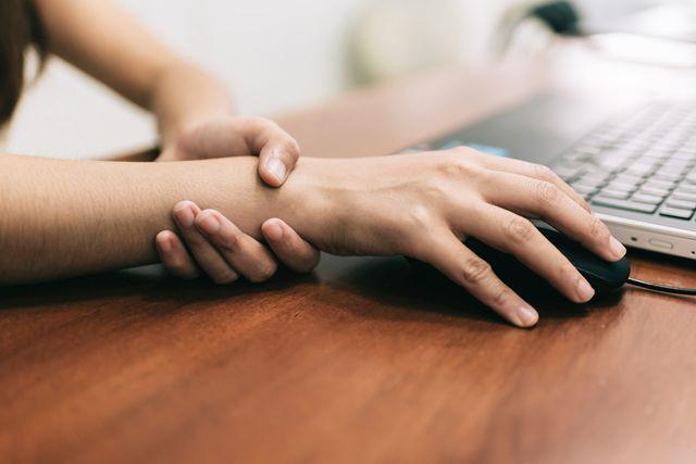 Awas! Carpal Tunnel Syndrom Lebih Sering Menyerang Perempuan