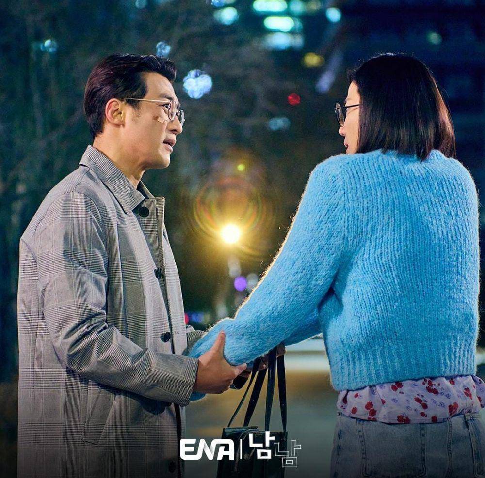 Ahn Jae Wook dan Jeon Hye Jin di drama Not Others (instagram.com/channel.ena.d)