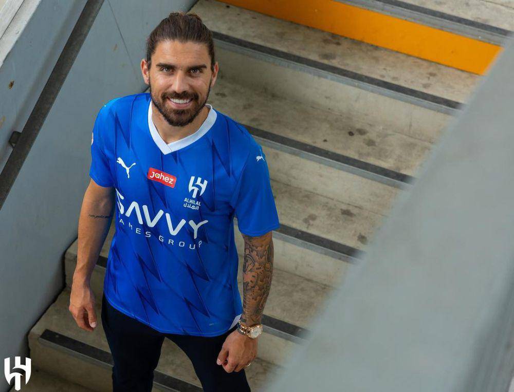 Potret Ruben Neves dengan seragam Al Hilal (instagram.com/rubendsneves)
