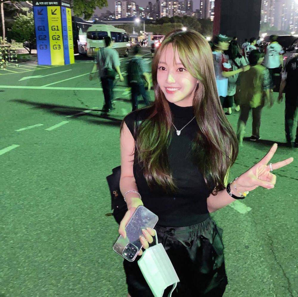 Ellin Crayon Pop (instagram.com/hiellin)