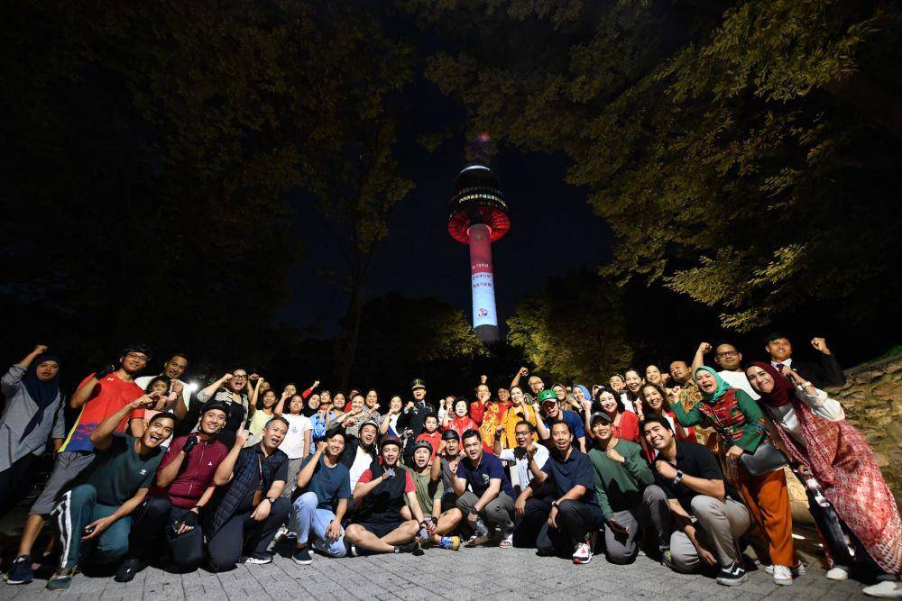 Merah Putih menyala di Namsan Tower, Korsel. (dok. KBRI Seoul)