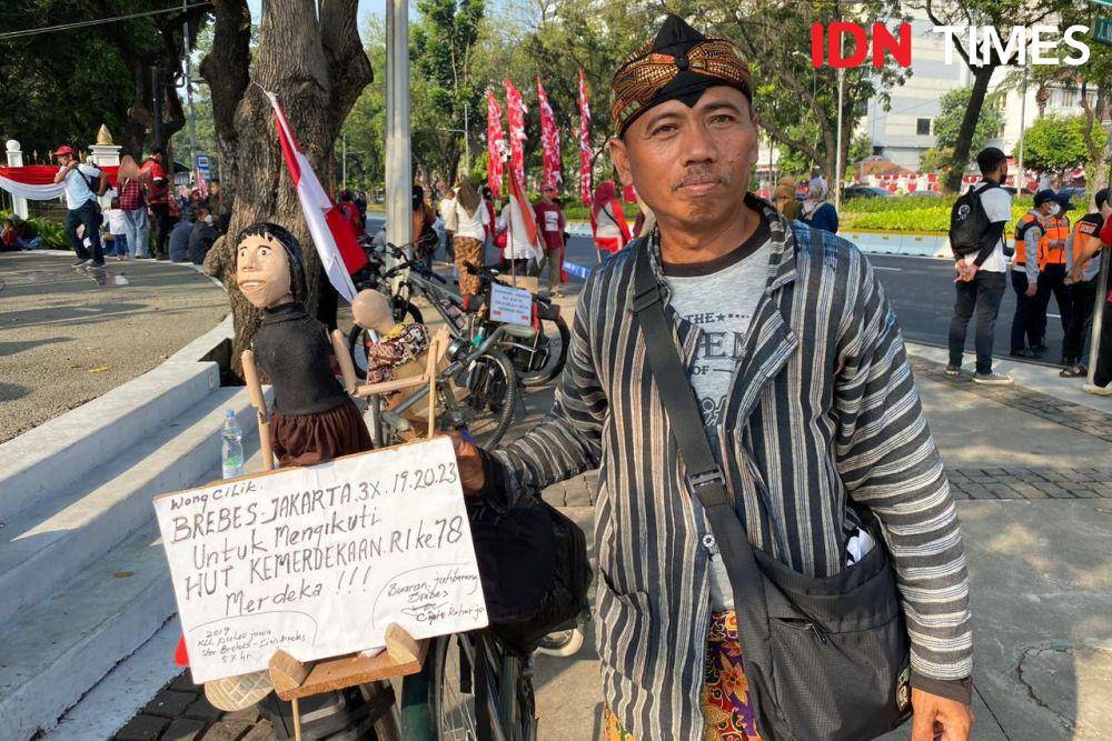 Cipto Raharjo, gowes Brebes-Jakarta untuk ikuti upacara di Istana Merdeka. (IDN Times/Irfan Fathurohman)