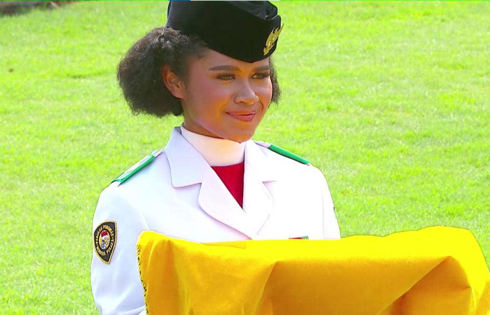 Paskibraka Asal Papua Bertugas Bawa Baki Bendera di Istana Merdeka