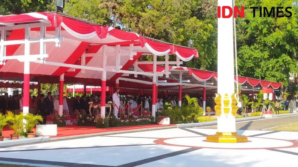 Upacara peringatan HUT ke-78 Kemerdekaan Indonesia di Rumah Jabatan Gubernur Sulsel di Makassar, Kamis (17/8/2023). (IDN Times/Ashrawi Muin)