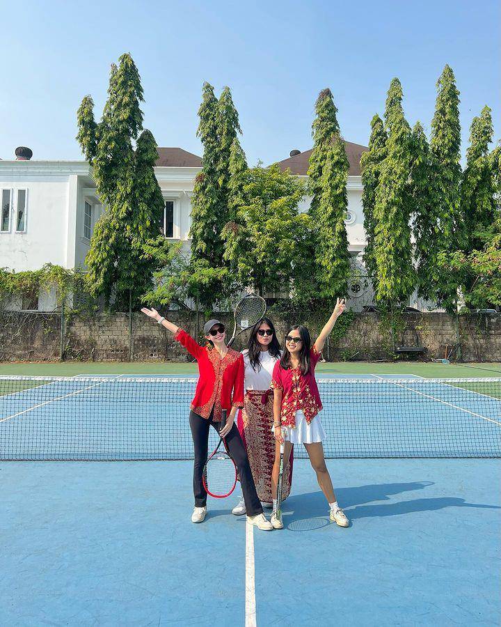 OOTD artis yang rayakan Hari Kemerdekaan RI (instagram.com/yukikt)