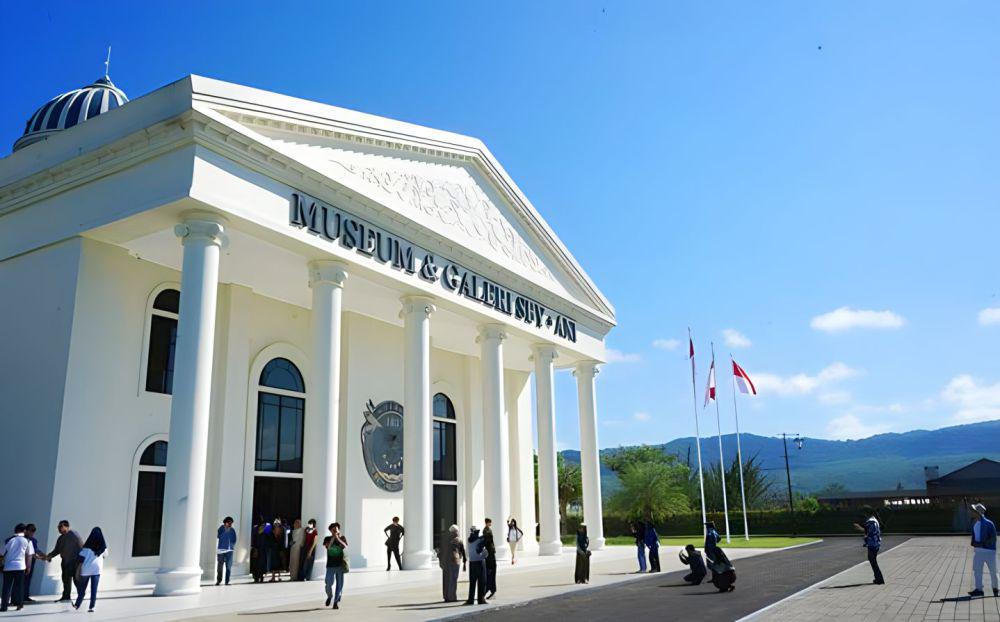Museum dan Galeri SBY-ANI Pacitan: Lokasi, Harga Tiket dan Koleksi