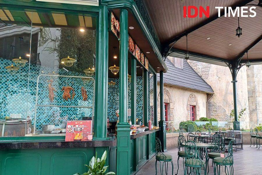 Kafe di di Ba Na Hilss, Da Nang, Vietnam (IDN Times/Dhiya Awlia Azzahra)