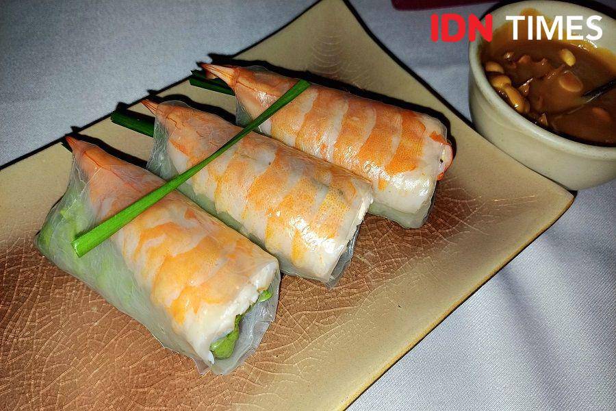 Ilustrasi spring roll khas Vietnam (IDN Times/Dhiya Awlia Azzahra)
