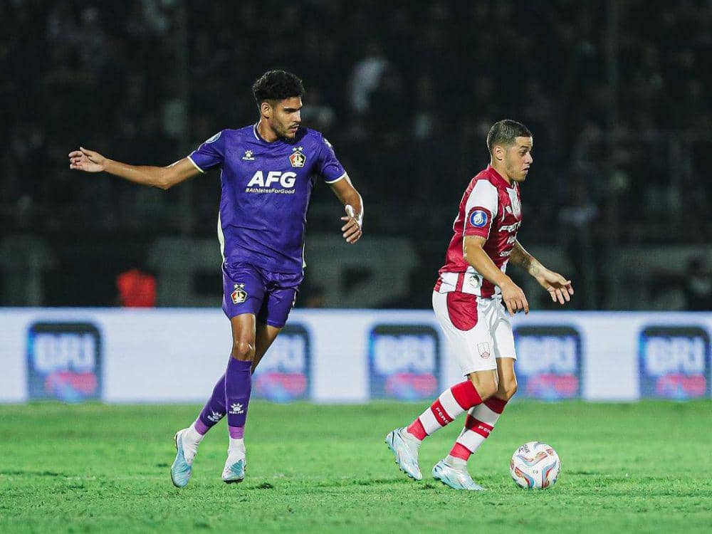 Persik Kediri saat menghadapi Persis Solo pada putaran pertama Liga 1 Indonesia 2023/2024. (instagram.com/persisofficial)
