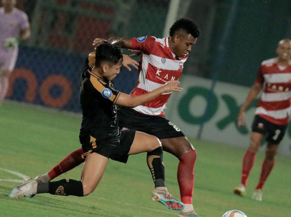 Madura United saat menghadapi Persija Jakarta pada putaran pertama Liga 1 2023/2024. (instagram.com/maduraunited.fc)