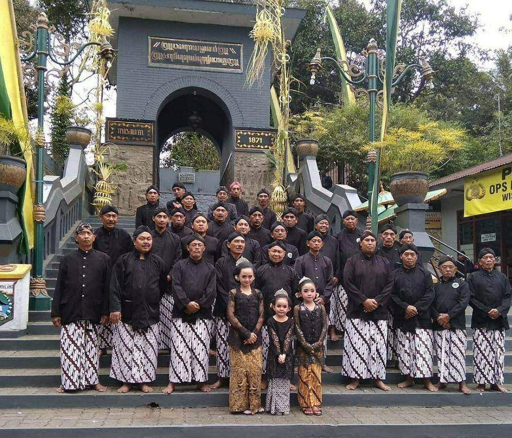Pesarean Gunung Kawi (Instagram.com/gunungkawistory)