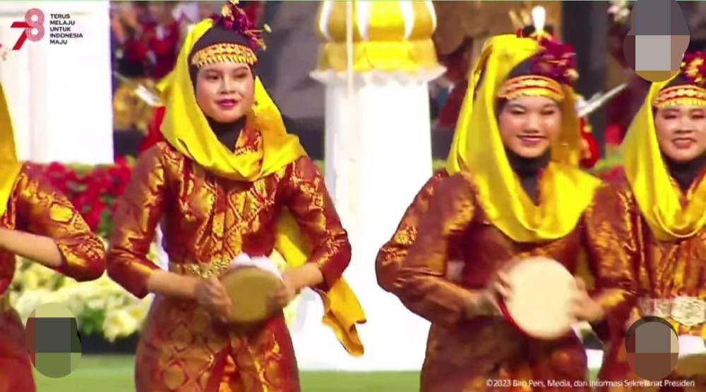 (Tarian Zapin Rodat Palembang yang tampil di Istana Negara dal upacara penurunan bendera HUT RI ke-78) IDN Times/istimewa