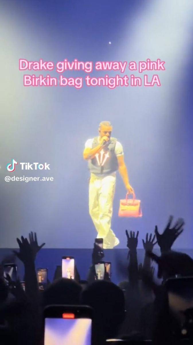 momen Drake beri penggemarnya tas Hermes Birkin (tiktok.com/@designer.ave)