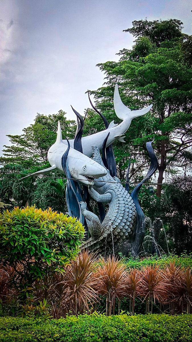 Patung Suro dan Boyo yang ikonik di depan KBS. Wikipedia