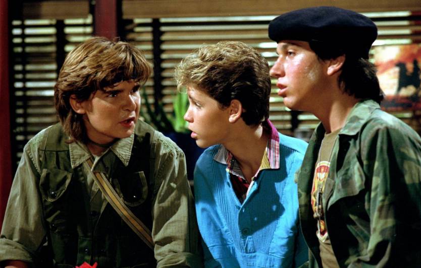 Corey Feldman, Corey Haim, dan Jamison Newlander di film The Lost Boys (1987) (dok. Warner Bros./The Lost Boys)