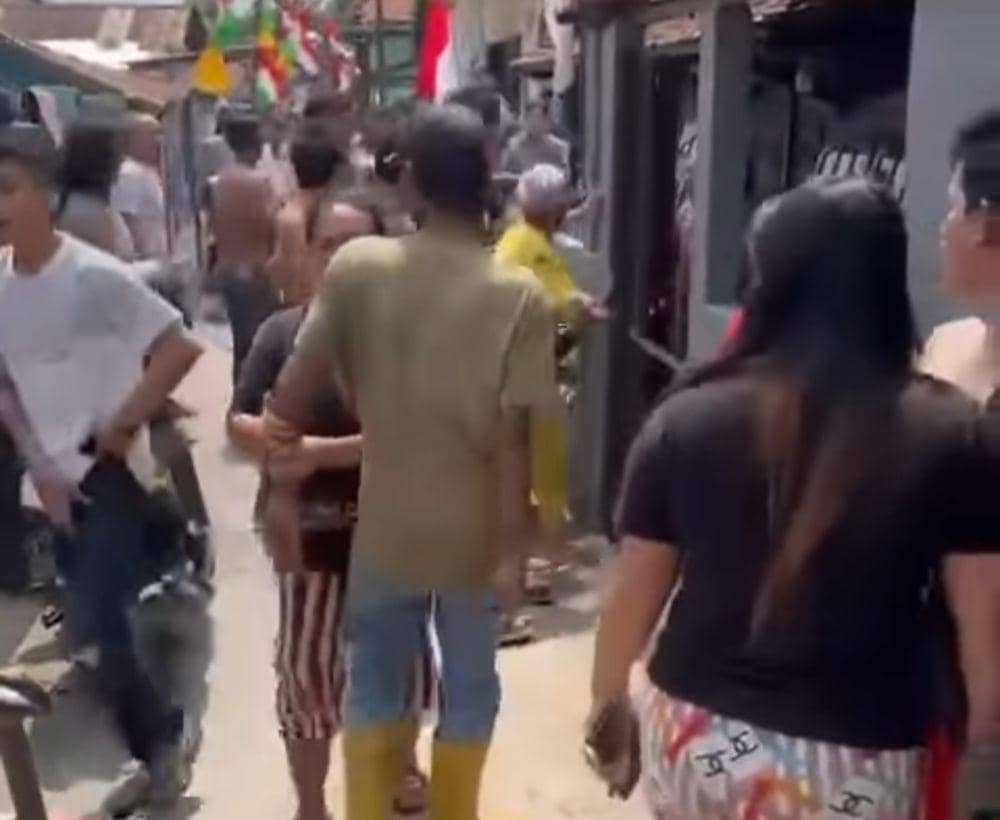 Keributan Pria berbaju loreng viral mengamuk karena mendengar suara speaker (Dok: istimewa)