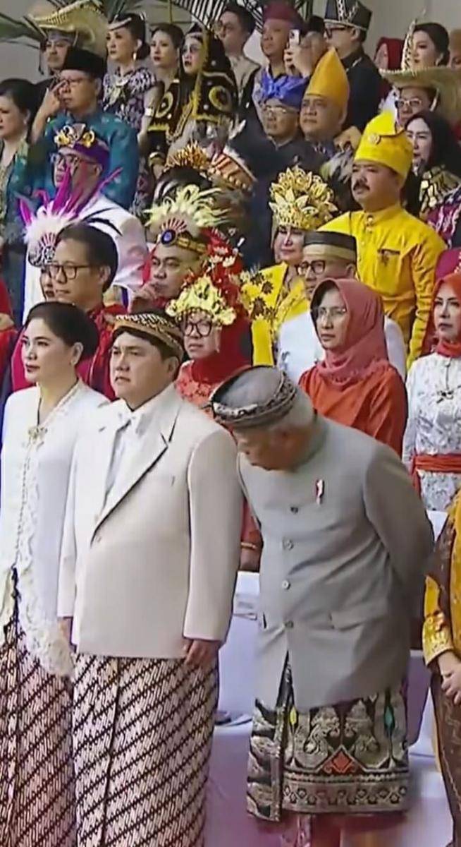 para tokoh saat kenakan busana hasil karya Didiet Maulana di HUT RI ke-78 (instagram.com/erickthohir)