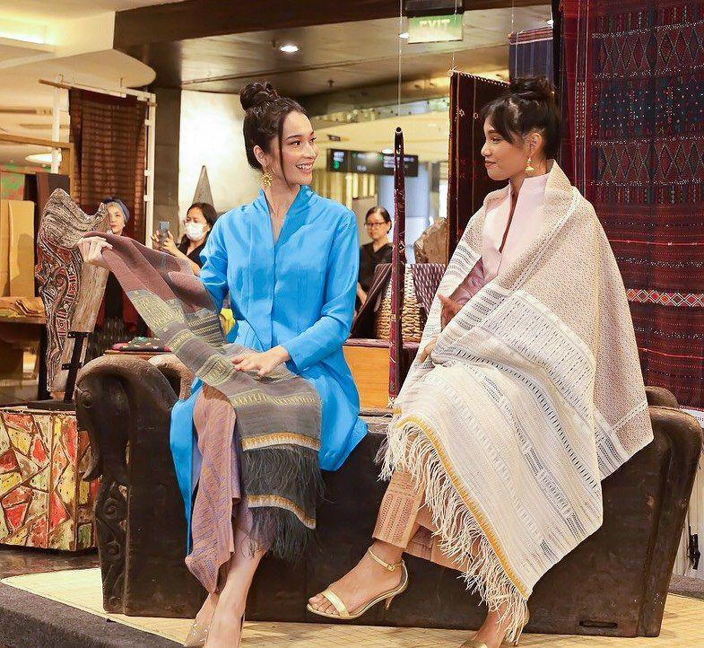 Ada Kolaborasi Kain Sumatera-Sutra Jepang di Bali, Cakep Banget!