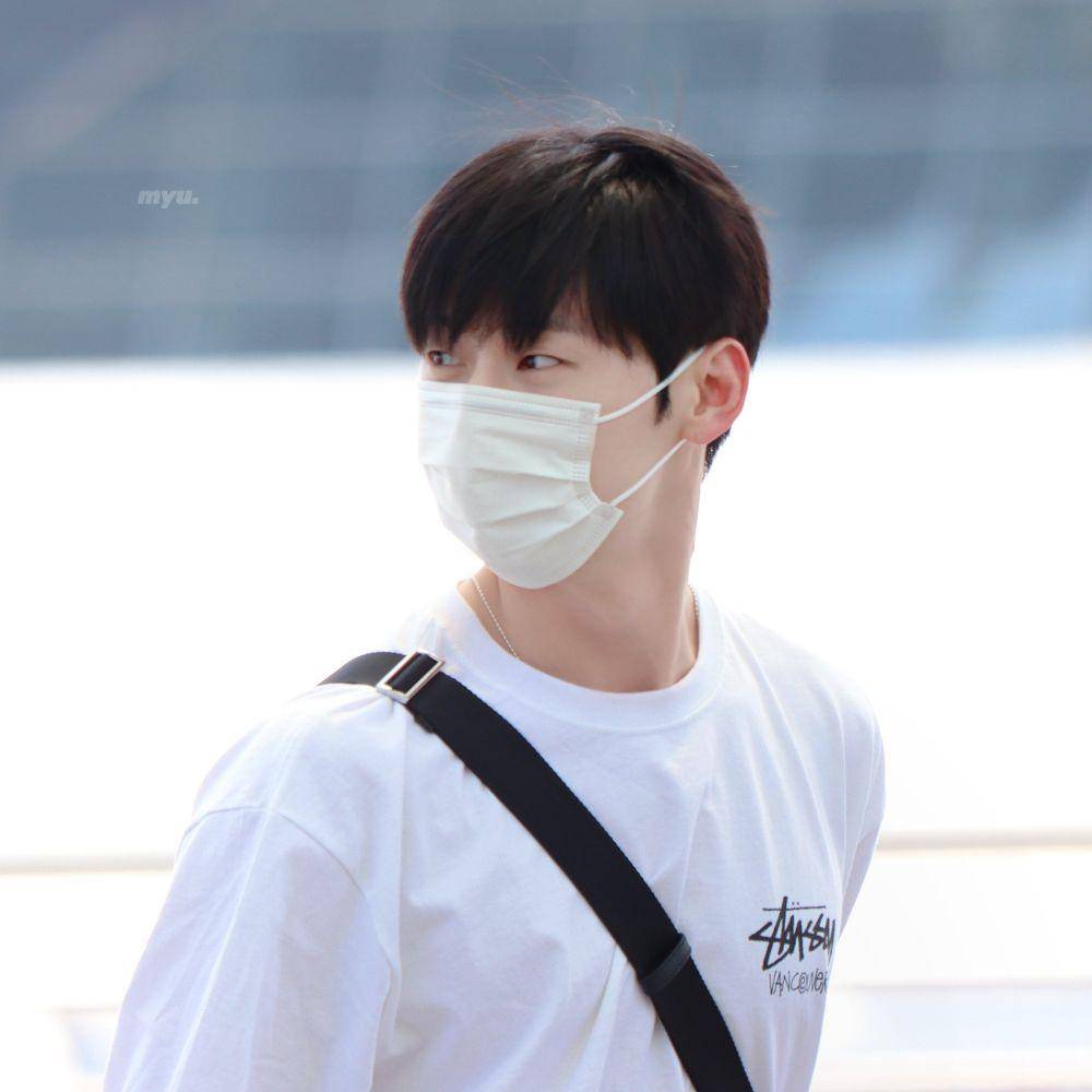 Hwang Minhyun berangkat ke Jakarta (twitter.com/8myu9)