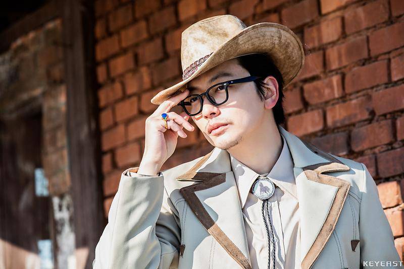 Lee Dong Hwi (post.naver.com/KEYEAST)