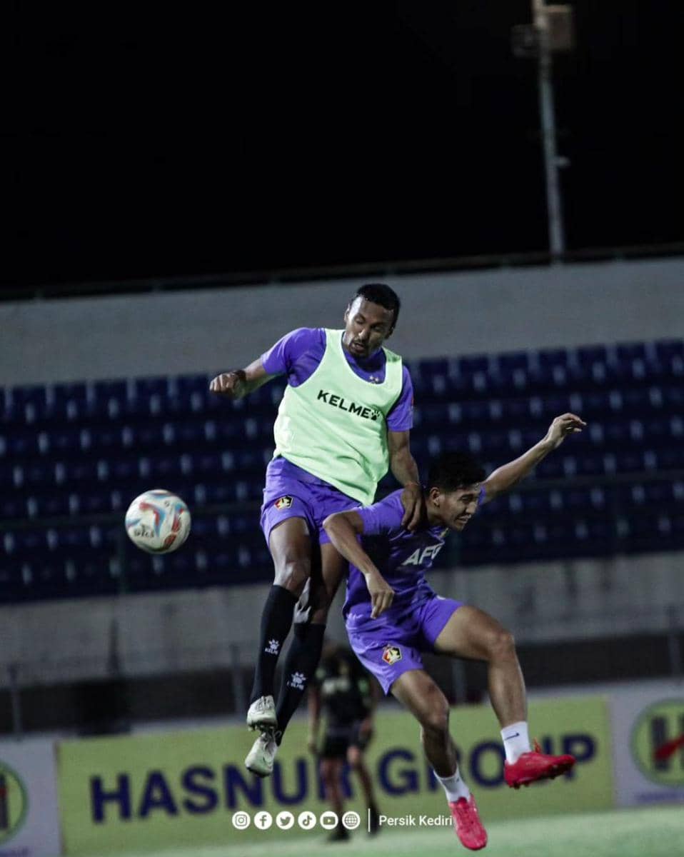 Pemain Persik Kediri saat berlatih. Instagram.com/ persikfcofficial
