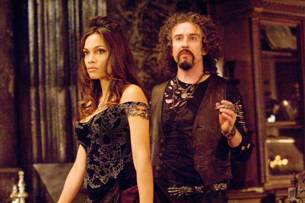 Rosario Dawson (kiri) dalam film Percy Jackson and the Olympians: The Lightning Thief (dok. 20th Century Studios/Percy Jackson and the Olympians: The Lightning Thief)