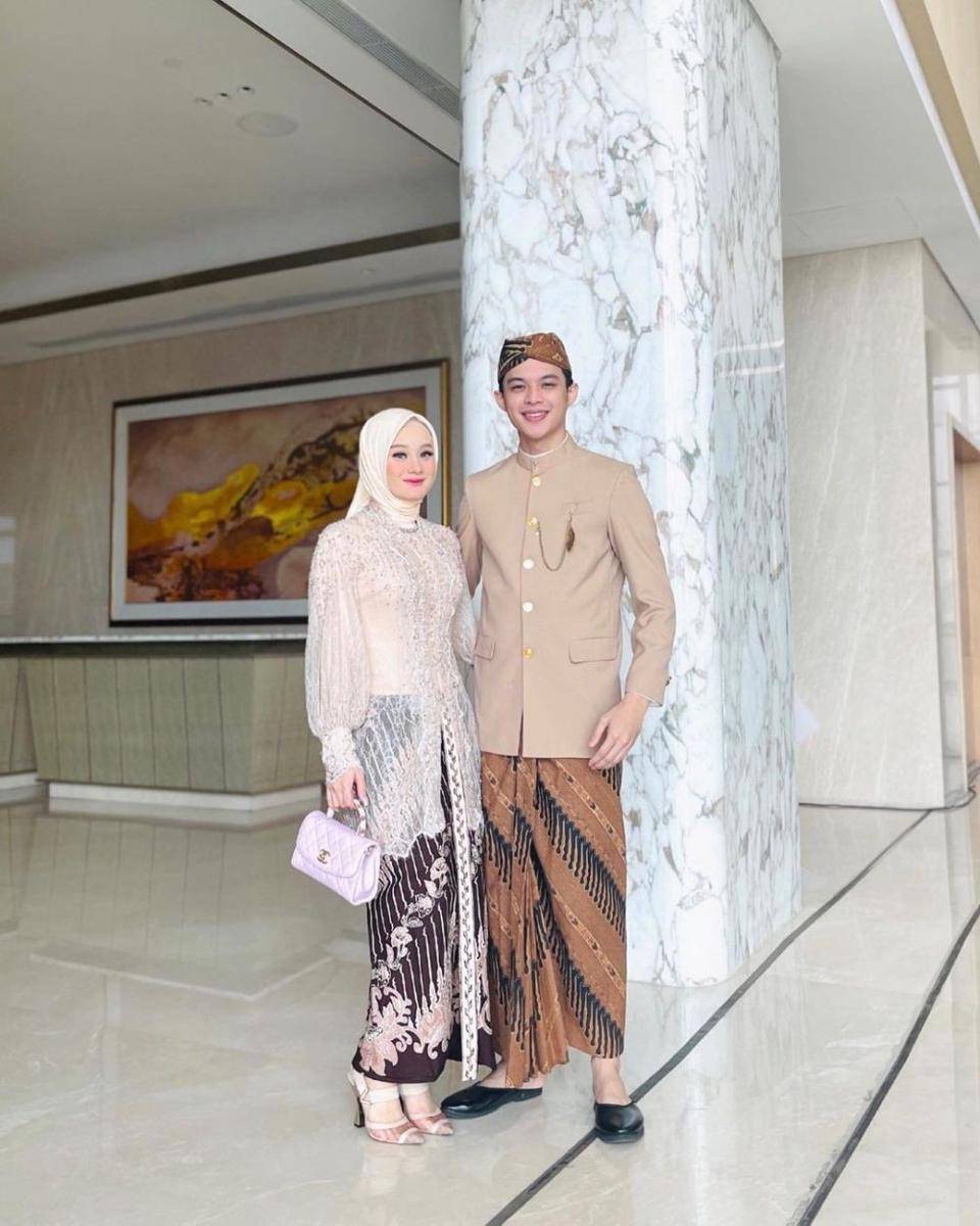 Kondangan hijab. (instagram.com/dindahw)