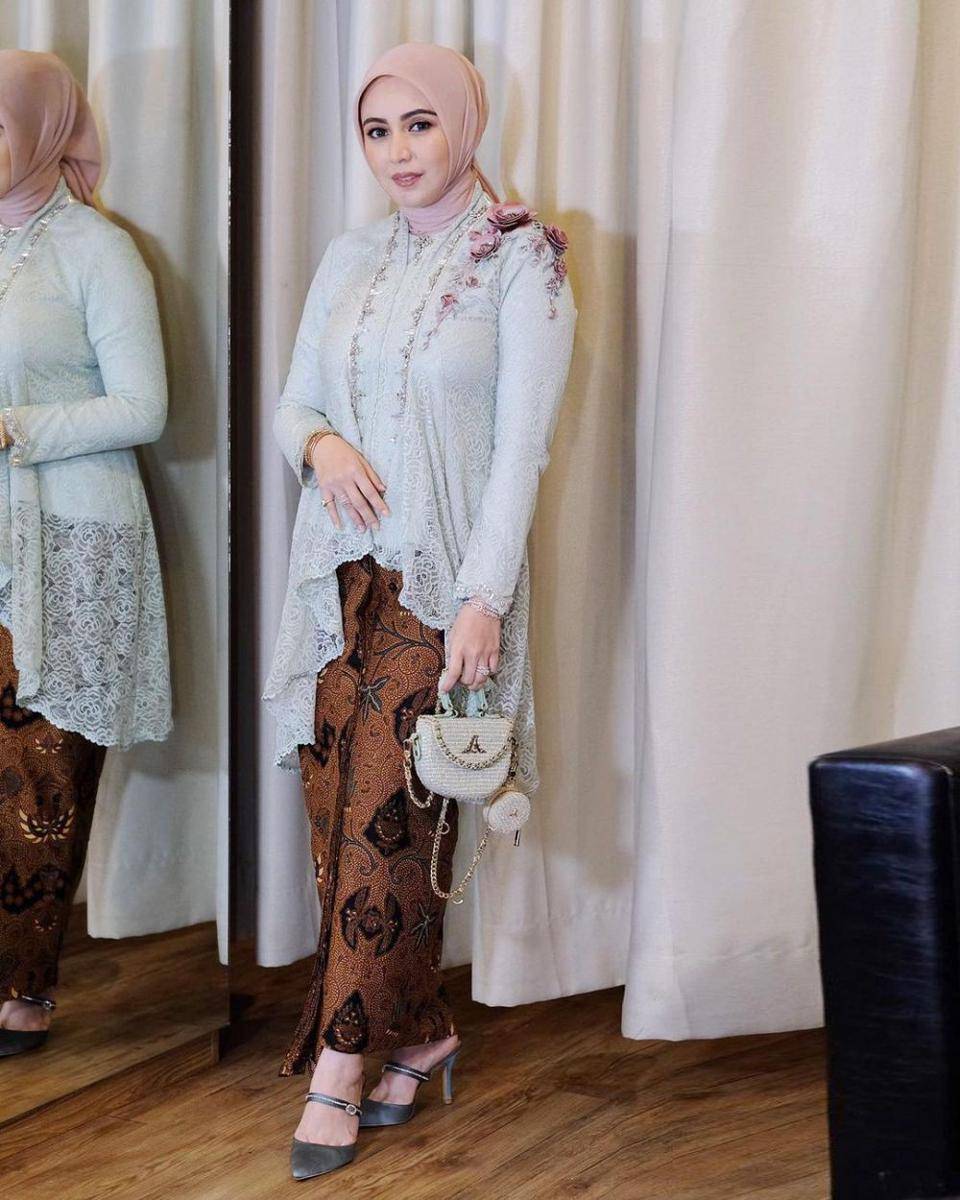 Kebaya kondnagan. (instagram.com/sarsof)