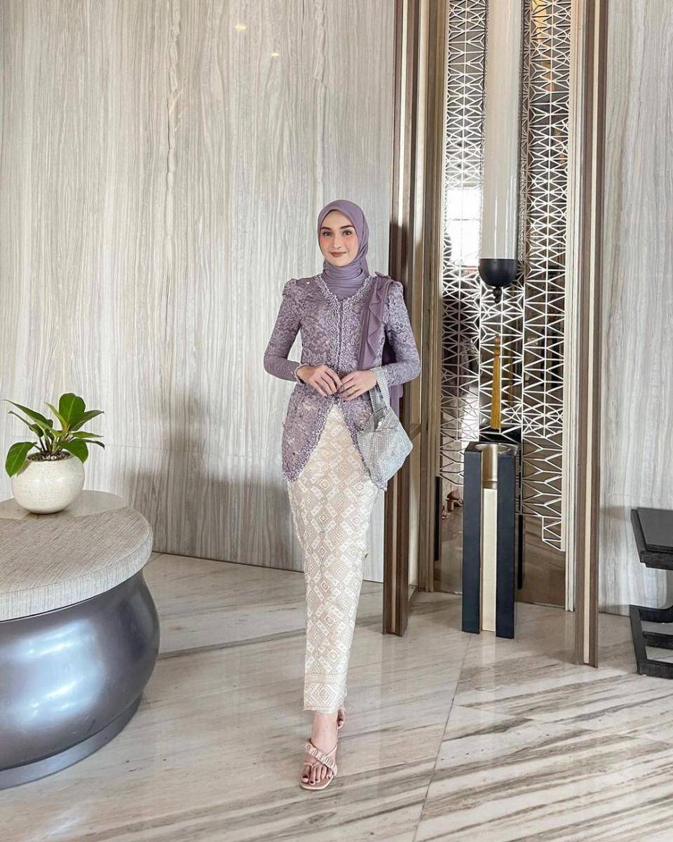 Kebaya kondangan. (intagram.com/ingridyulikaa)