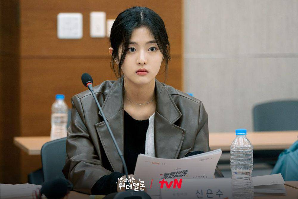 Shin Eun Soo saat proses script reading Twinkling Watermelon (instagram.com/tvn_drama)