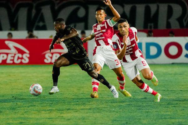 Pertandingan Persis Solo vs Bali United. (Baliutd.com)