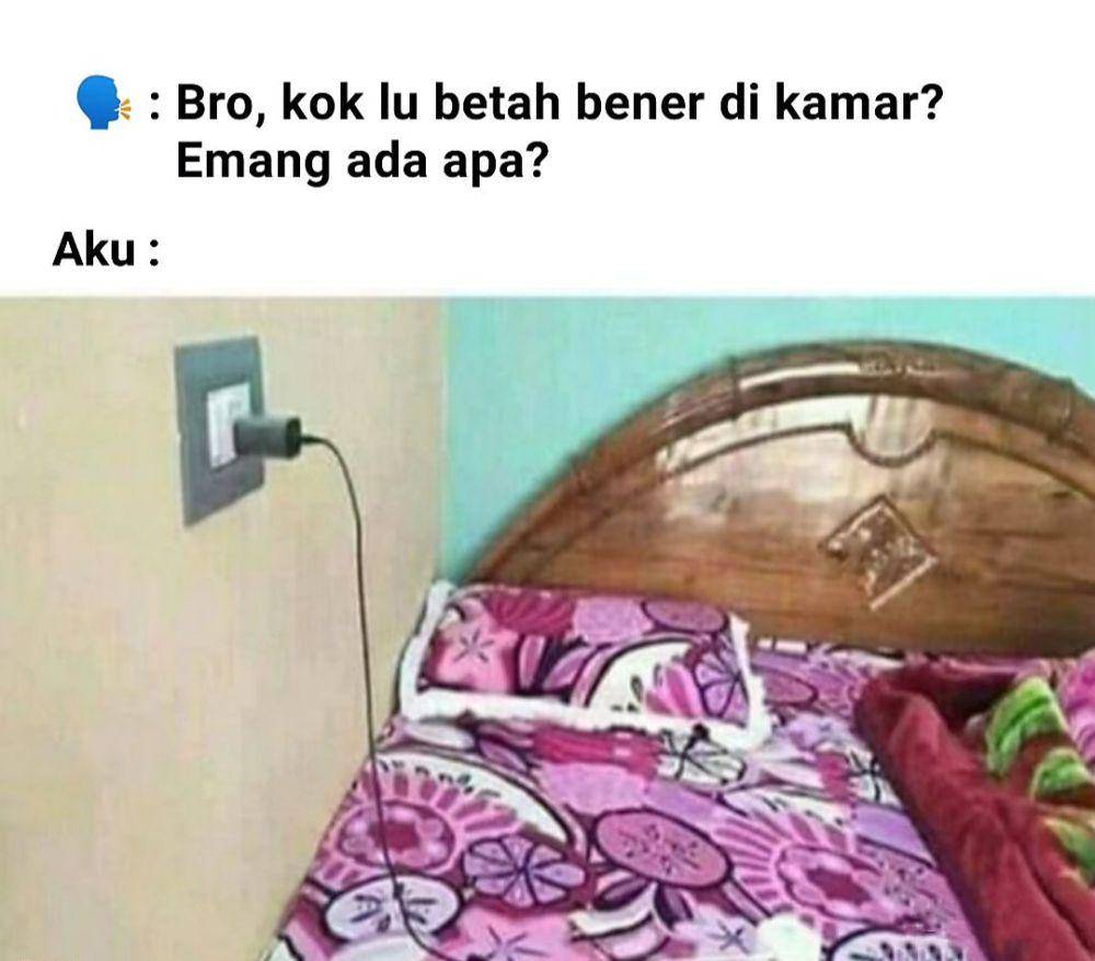 meme lagi charge HP (instagram.com/statuslucu_official)