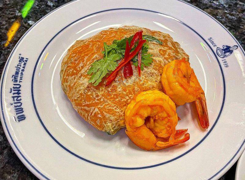 gambar pad thai di Thipsamai (instagram.com/twothainy)