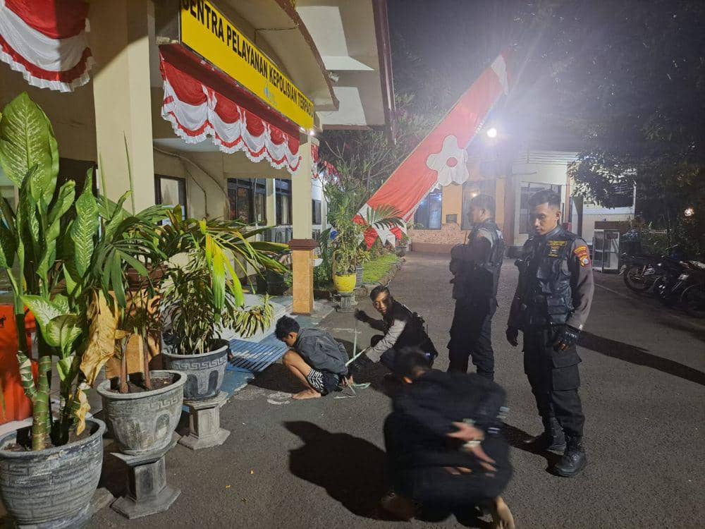 Hendak Tawuran di Surabaya, 2 Pemuda Dibekuk Polisi