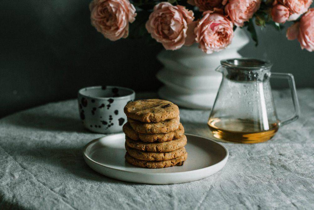 ilustrasi cookies pisang (Pexels.com/Marta Dzedyshko)