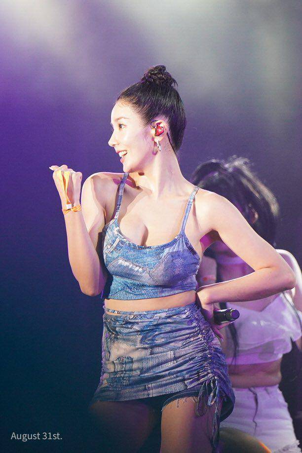 potret Kwon Eunbi di Cass Cool Festival (twitter.com/5959by102)