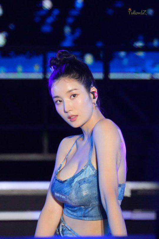 potret Kwon Eunbi di Cass Cool Festival (twitter.com/YullowIZ)