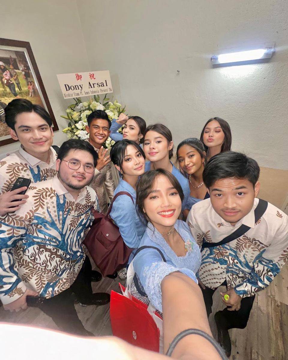 potret Fuji Utami di pernikahan Azizah-Arhan (instagram.com/fuji_an)