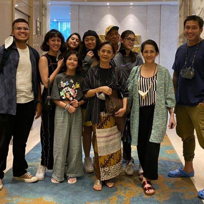 kenangan Tora Sudiro dan ibu (instagram.com/sudirodyah)