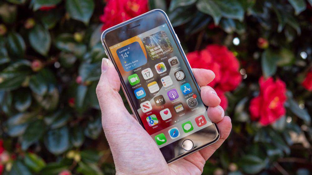 iPhone SE (dok. Apple)