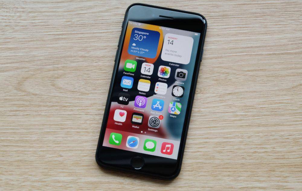 layar iPhone SE (dok. Apple)