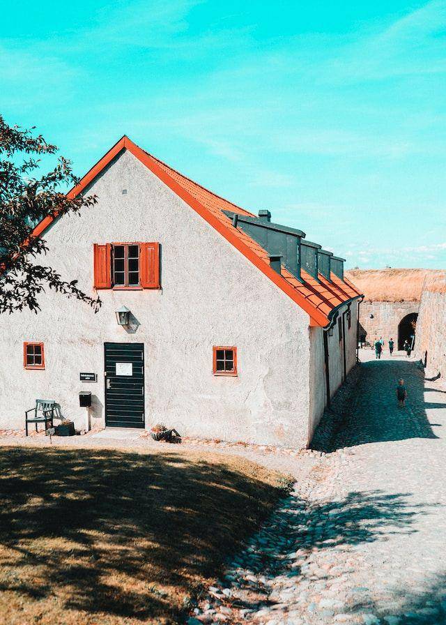 Inspirasi warna cat atap rumah untuk eksterior unik (unsplash.com/Ja)