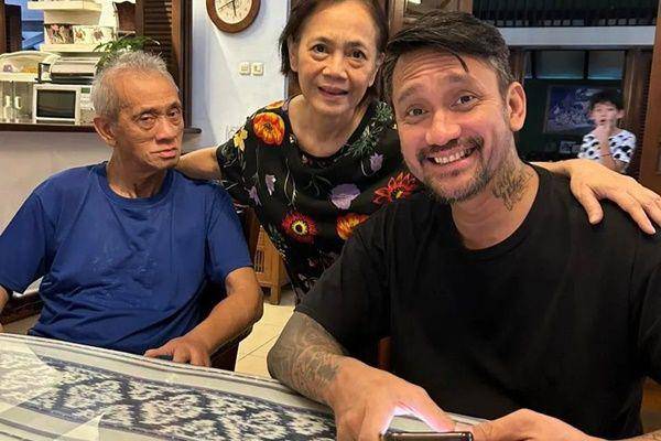 kenangan Tora Sudiro dan ibu (instagram.com/sudirodyah)