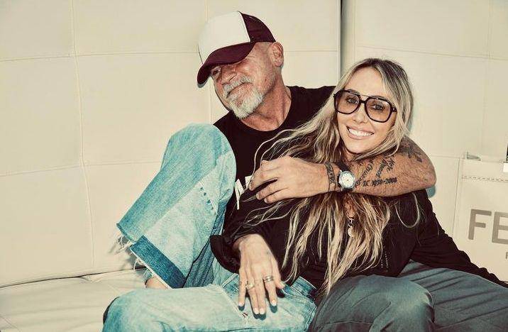 potret mesra ibu Miley Cyrus dan aktor Prison Break (instagram.com/tishcyrus)