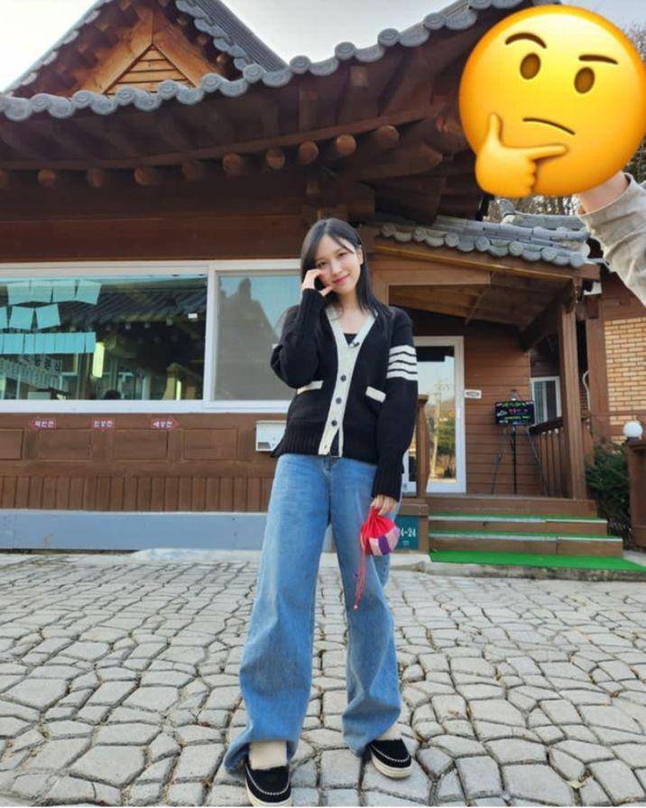 Mina TWICE (instagram.com/mina_sr_my)