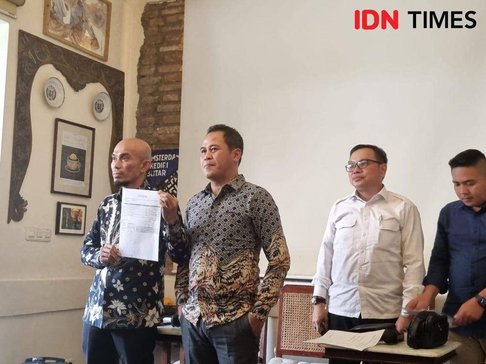 Konferensi pers gugatan ke MK soal batas maju jadi capres maksimal 2 kali (IDN Times/Ilman Nafi'an)