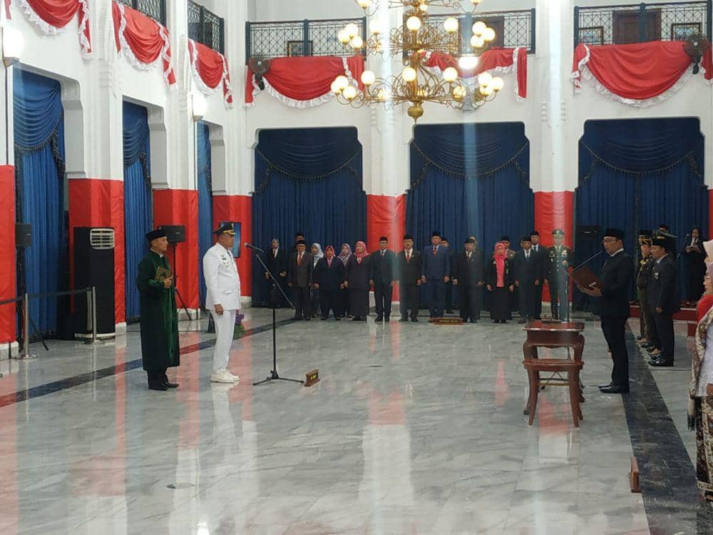 Ridwan Kamil Lantik Adhianto Tjahyono Jadi Wali Kota Bekasi