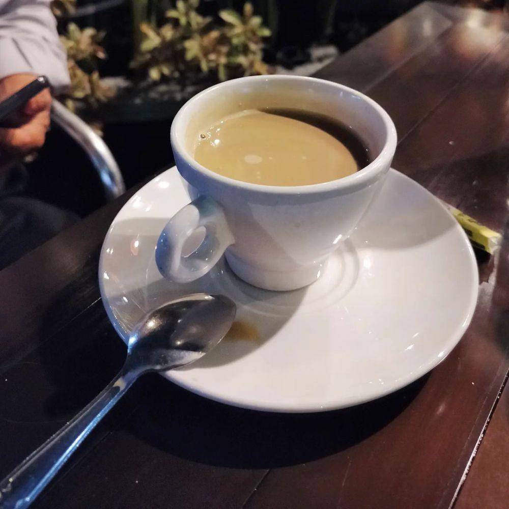 Kopi di Kafe Pojok, Surabaya (instagram.com/kuliner.michaelvalent77)