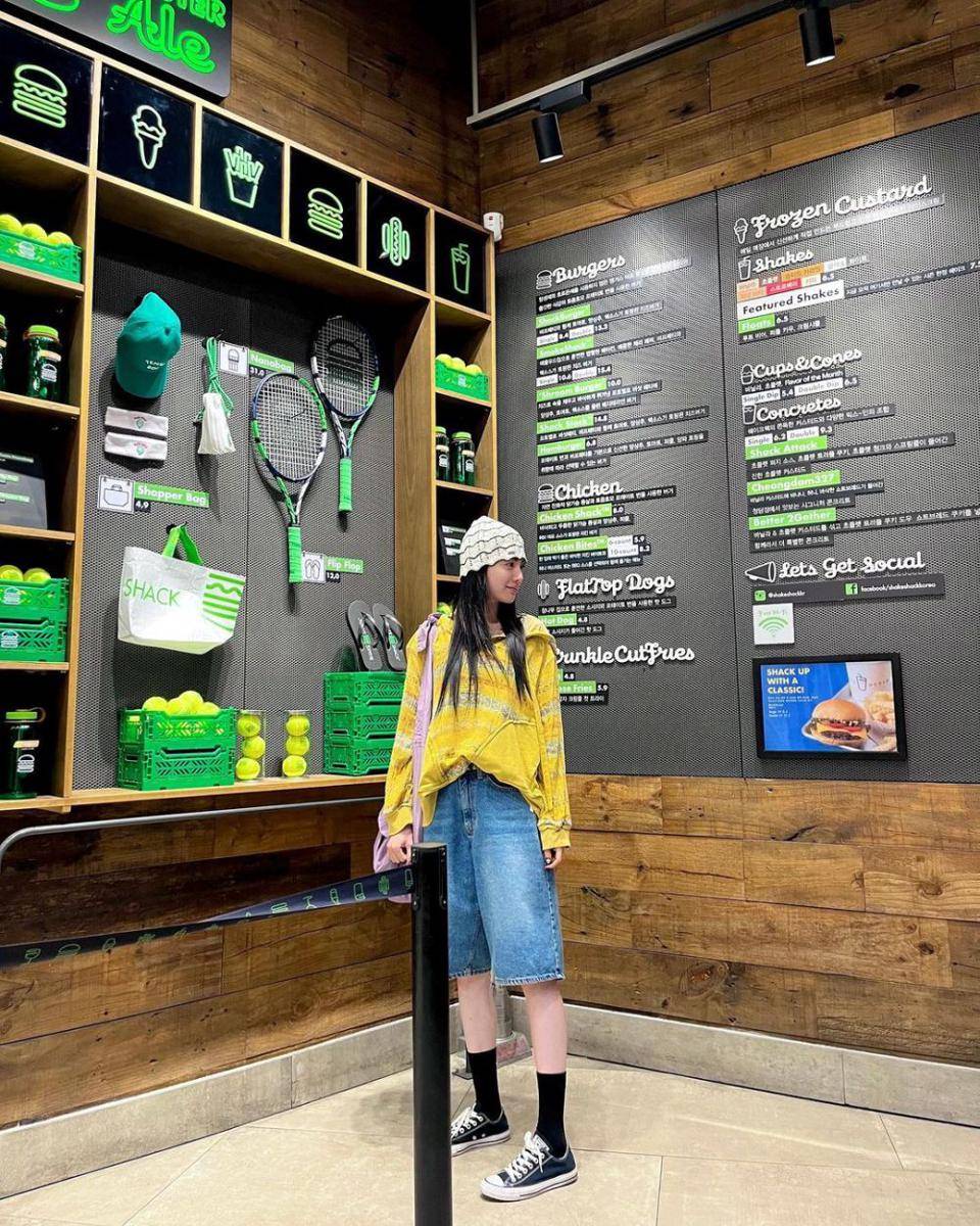 OOTD ala Nana pemain drama Mask Girl (instagram.com/jin_a_nana)